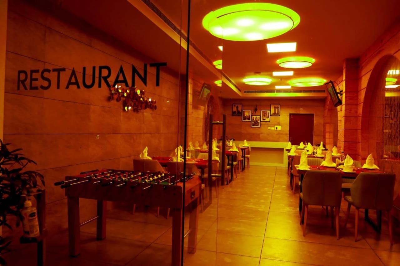 Hotel New York Square 코타얌 외부 사진